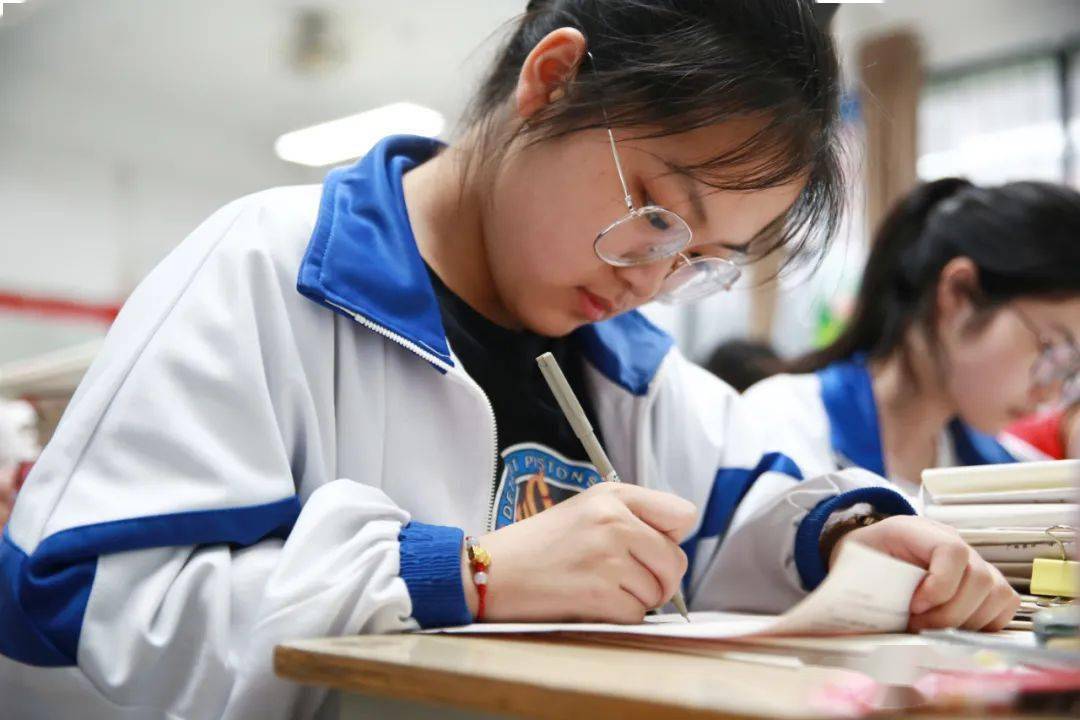 明日高考一组照片带你走进宁乡高三学子的备考现场
