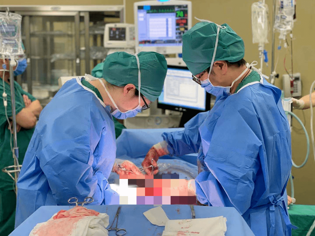 妇产要闻手术台即战场北京妇产医院医生救治凶险性前置胎盘产妇