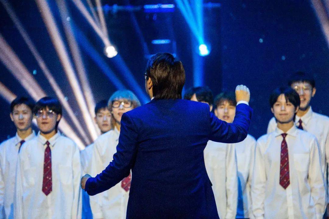 未来的你歌曲完整版 0cf9a04133004d29b56c82aefe59c921.jpeg