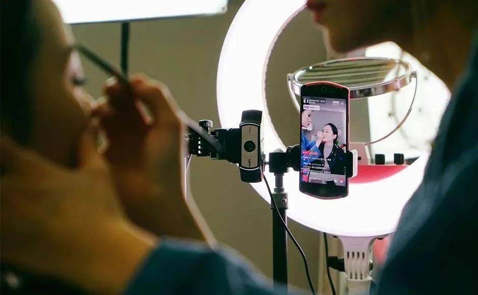 国外带货视频平台 90724916aa3048a3907936b5042cf49c.jpeg