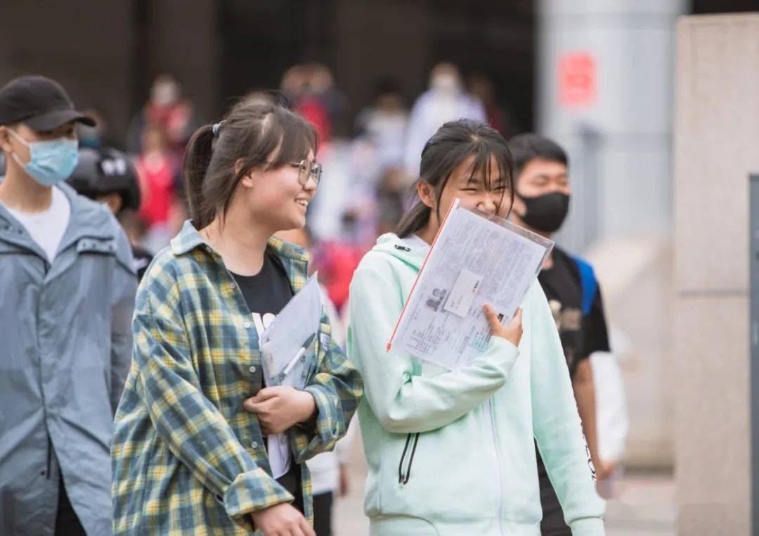 高考结束:我要去狂欢!