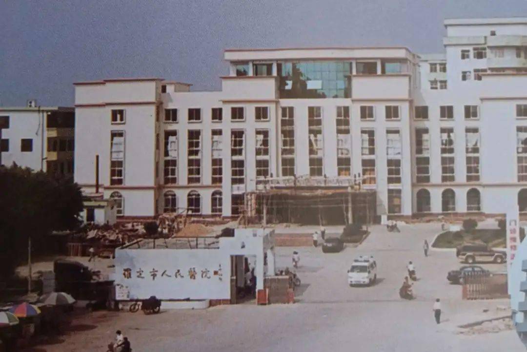 一组老照片带你"穿越"到九十年代的罗定!