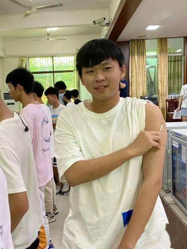 【多图】直击高州考生高考后集中接种疫苗现场