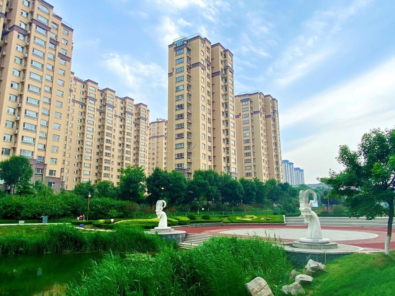 雷雨后,白沙河体育公园美不胜