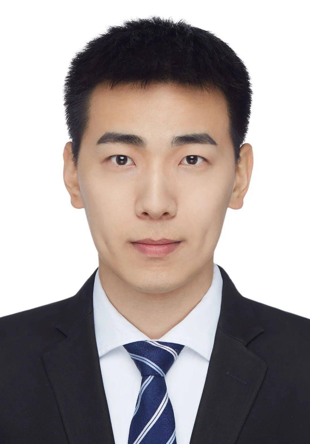 他是,北航人!(附毕业晚会预告)_姜南