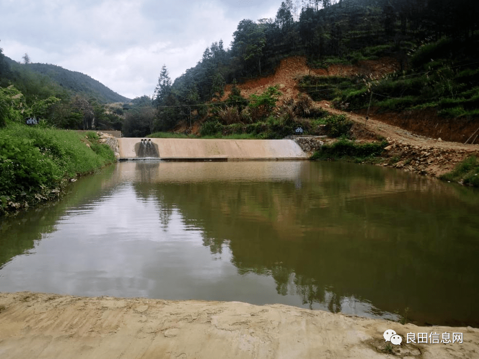 河水村:青山绿水带笑颜_马塘