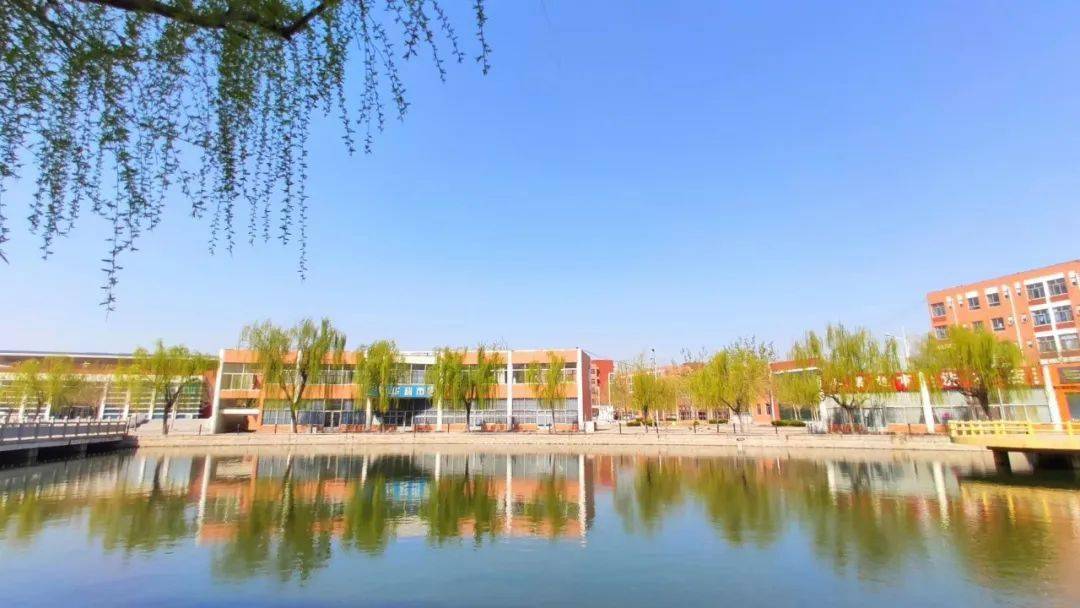 滨州一中发布普通高中招生简章,释放出一个大消息:由昌乐一中托管!