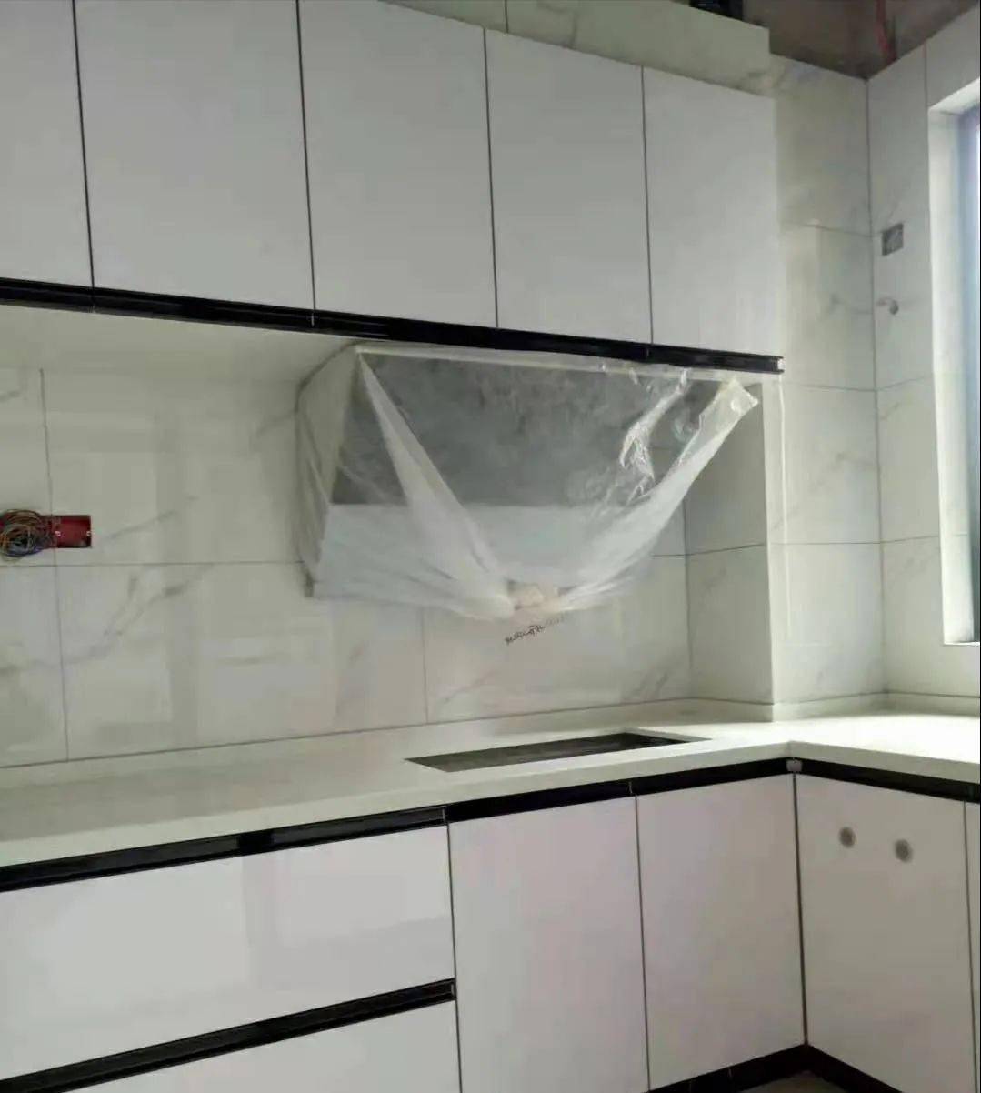 橱柜柜门改用透气孔后,使用到现在,都是觉得当初的接地气决定是多么