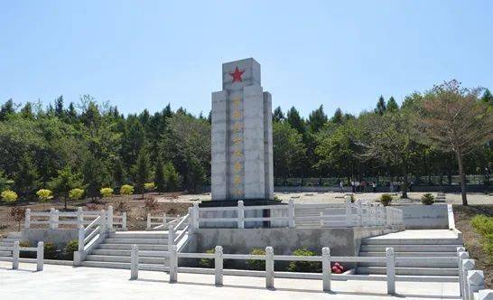 上河湾陵园纪念碑