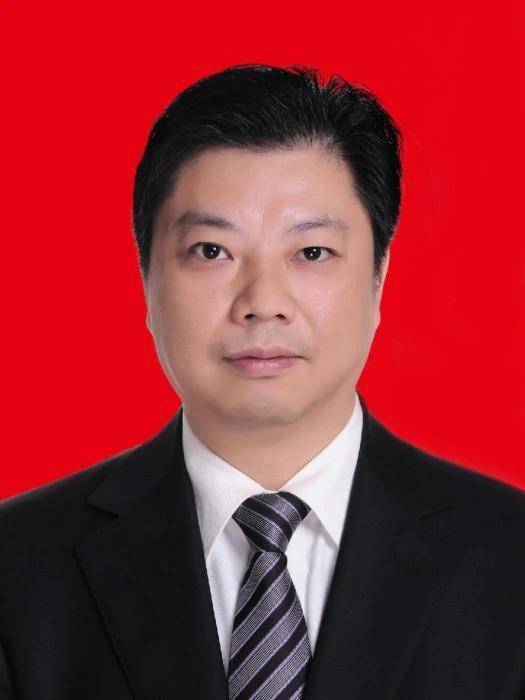 杨德宇任中共阆中市委书记