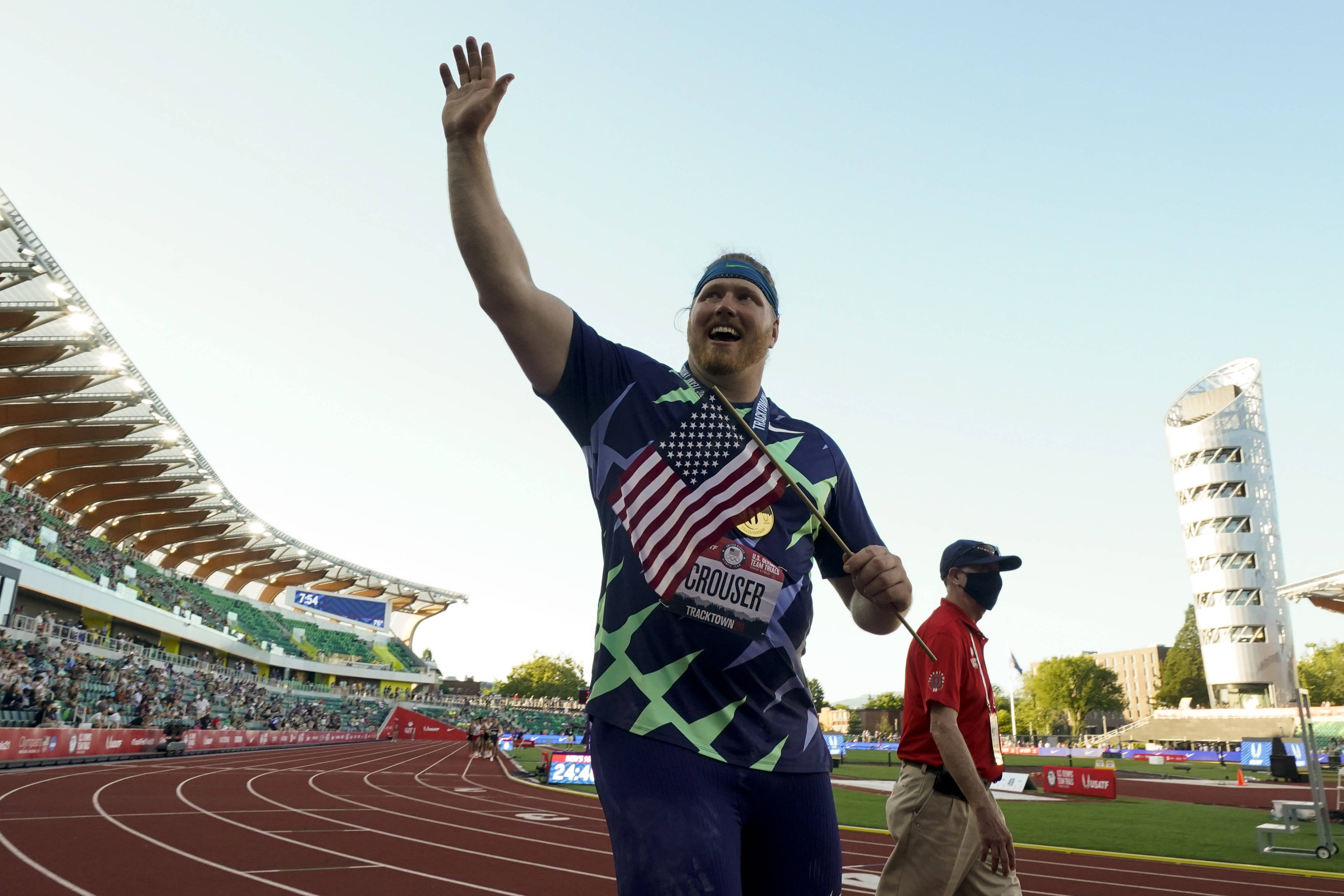 田径——美国选手克劳瑟打破男子铅球世界纪录