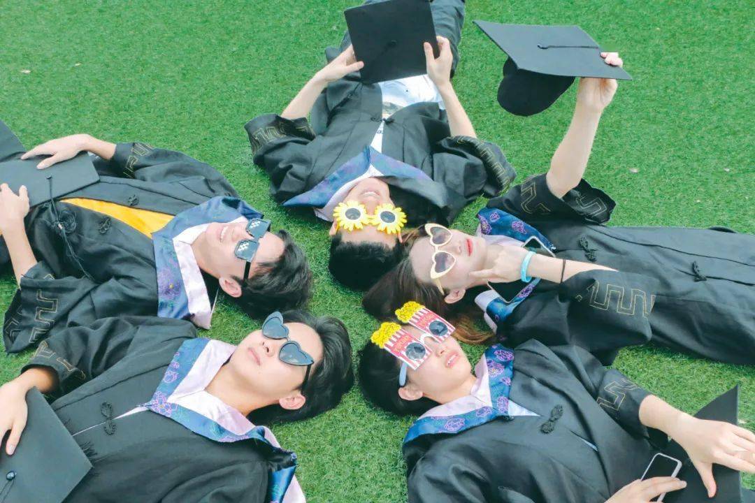 毕业季行健学子必备的毕业照终极拍摄宝典