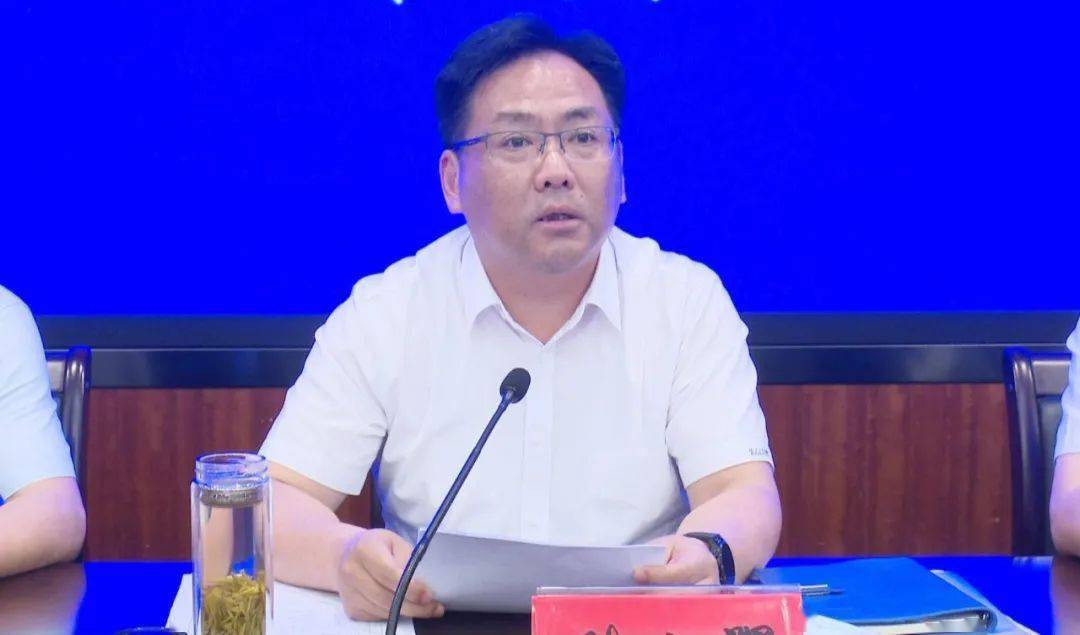 宝应县长张小辉全力排查化解各类安全风险隐患附视频