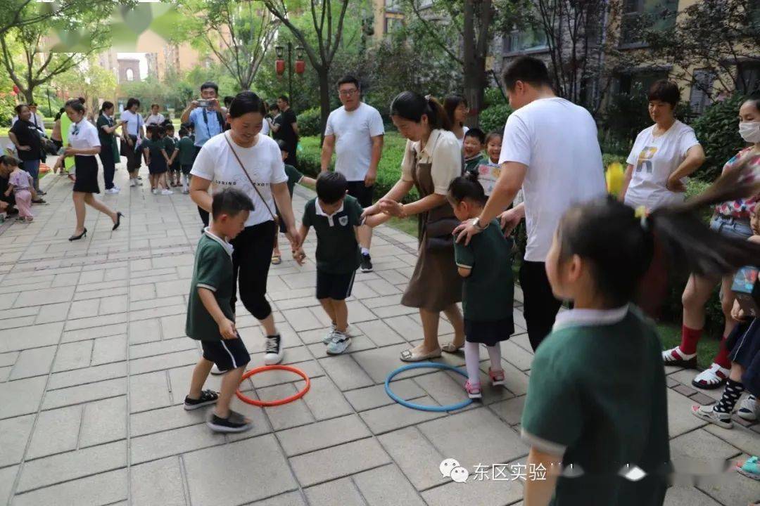 民东新区实验幼儿园开展社区同乐会社会实践活动