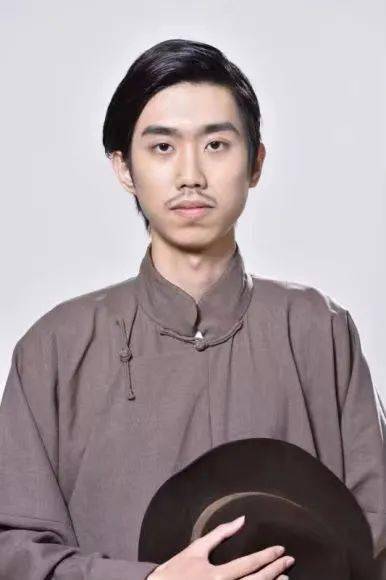 城市建设与安全工程学院李柏君饰演特务很荣幸能参演