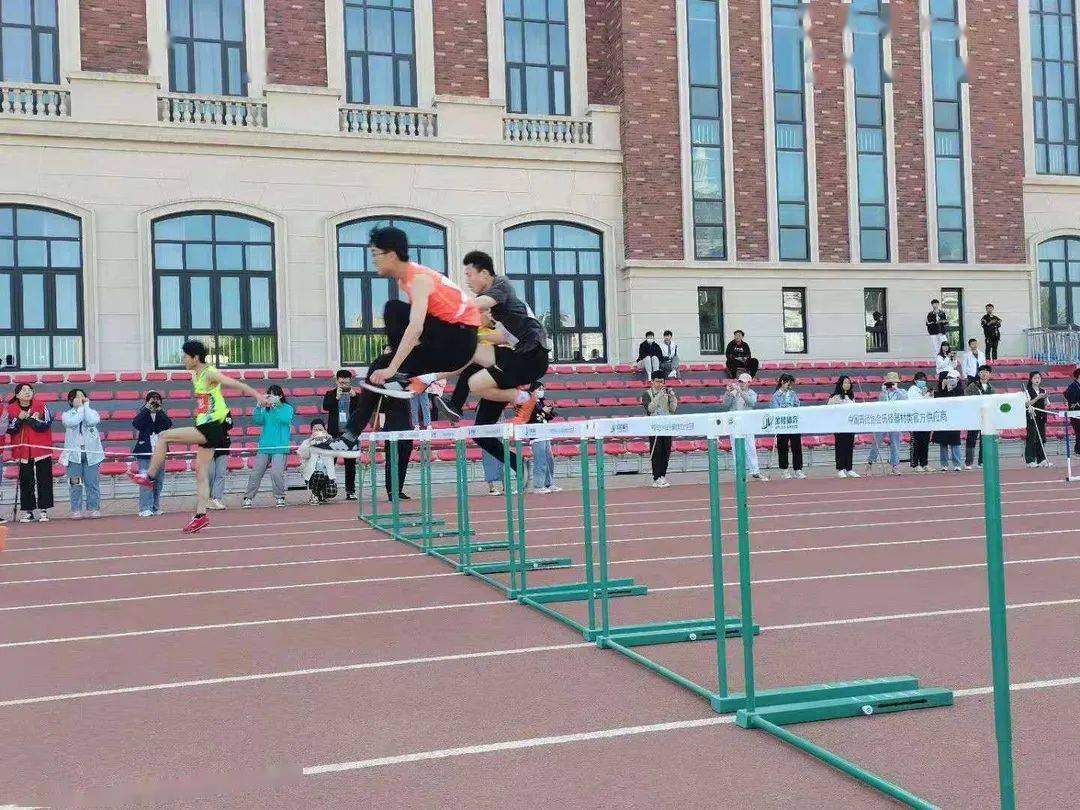 滴滴滴,欢迎乘坐农大观光车