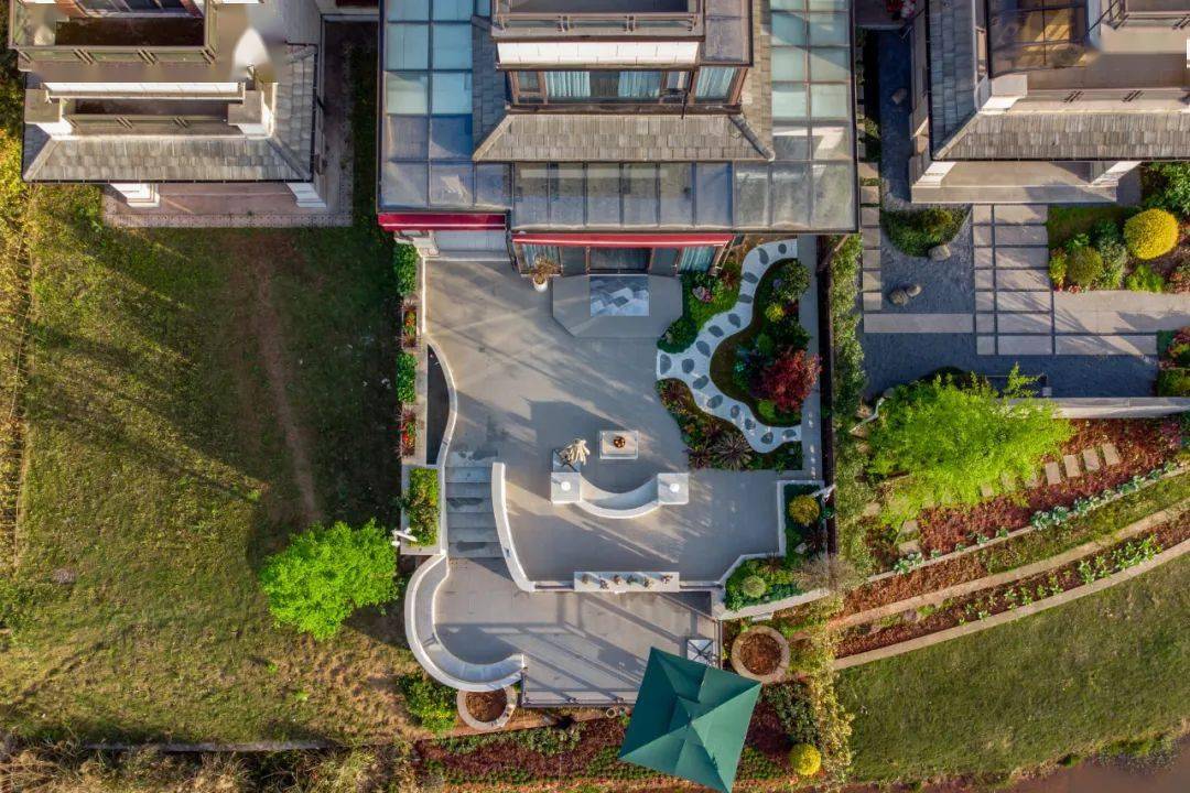 《泸州·凤凰湖》别墅鸟瞰图