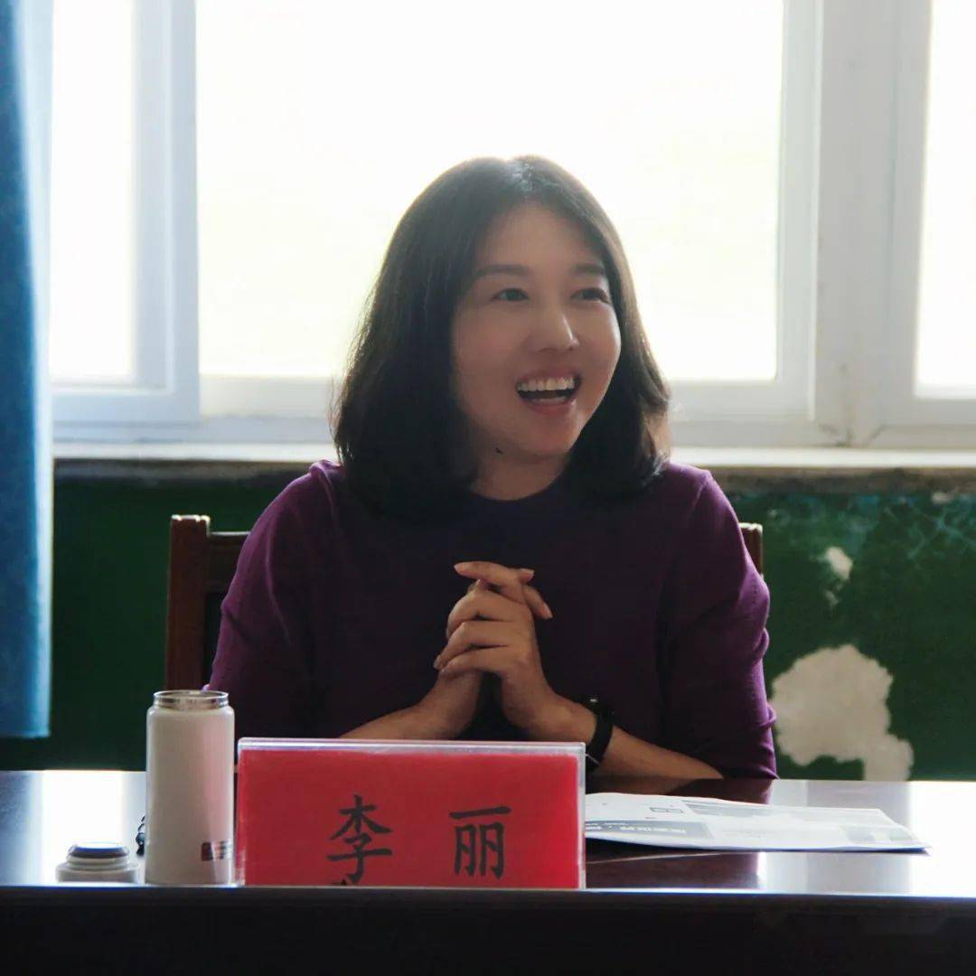 成县举行"她无限"公益基金女生奖学金发放仪式