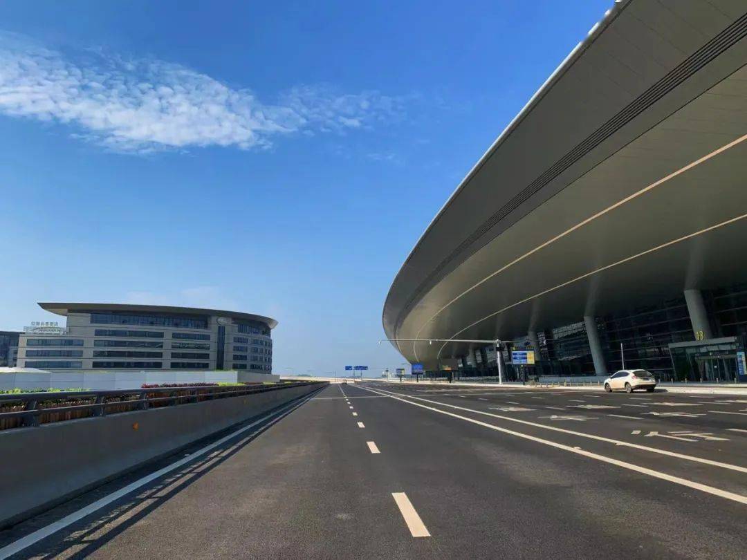 现场亲测打卡资阳64天府国际机场太近了