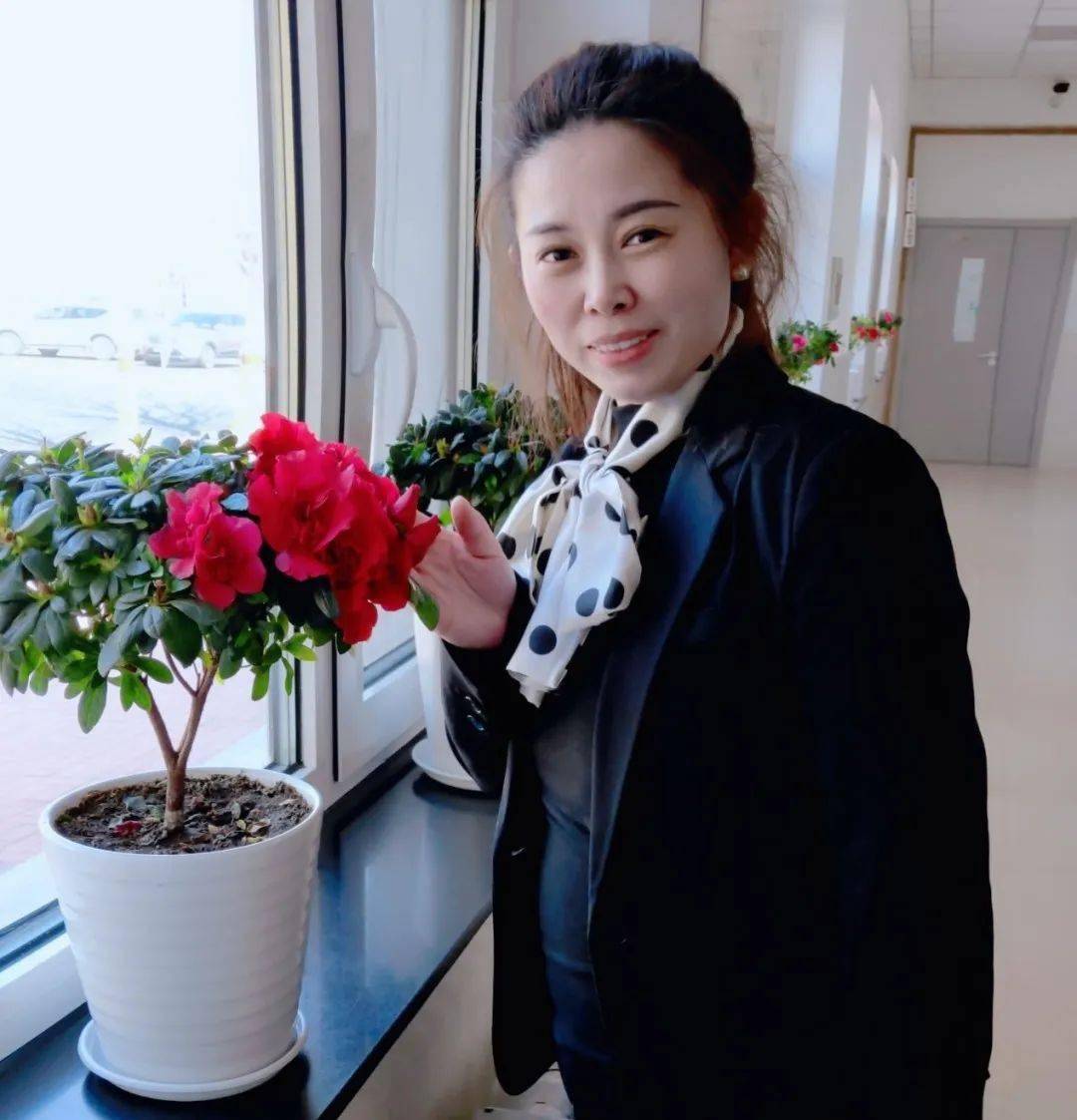 钻研业务 关爱学生03作为一名年轻教师,李爽老师以自己独特,卓有成效