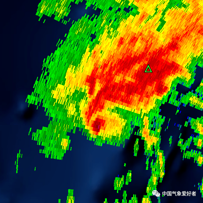 风场扫描,云图可见,它有一个极其致密集中的核心,雷达图上看甚至有点
