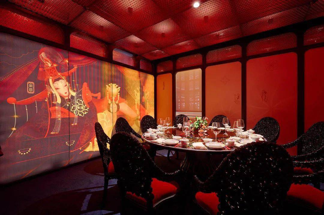 红楼宴于长宁来福士广场前的独栋建筑中享精品淮扬菜坐拥广场开阔绿地
