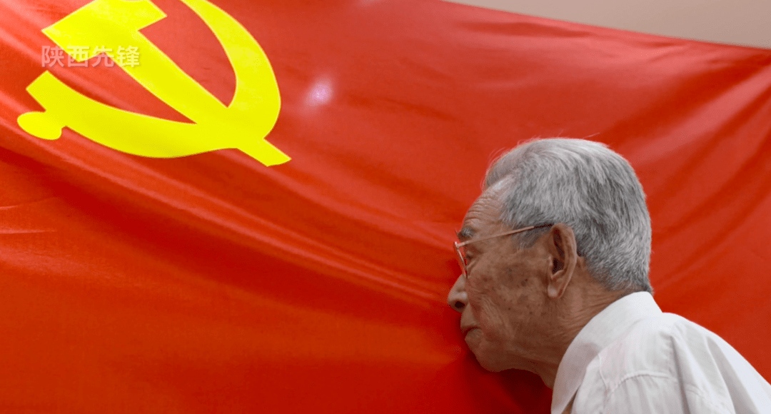 感人肺腑87岁独臂老兵的入党梦