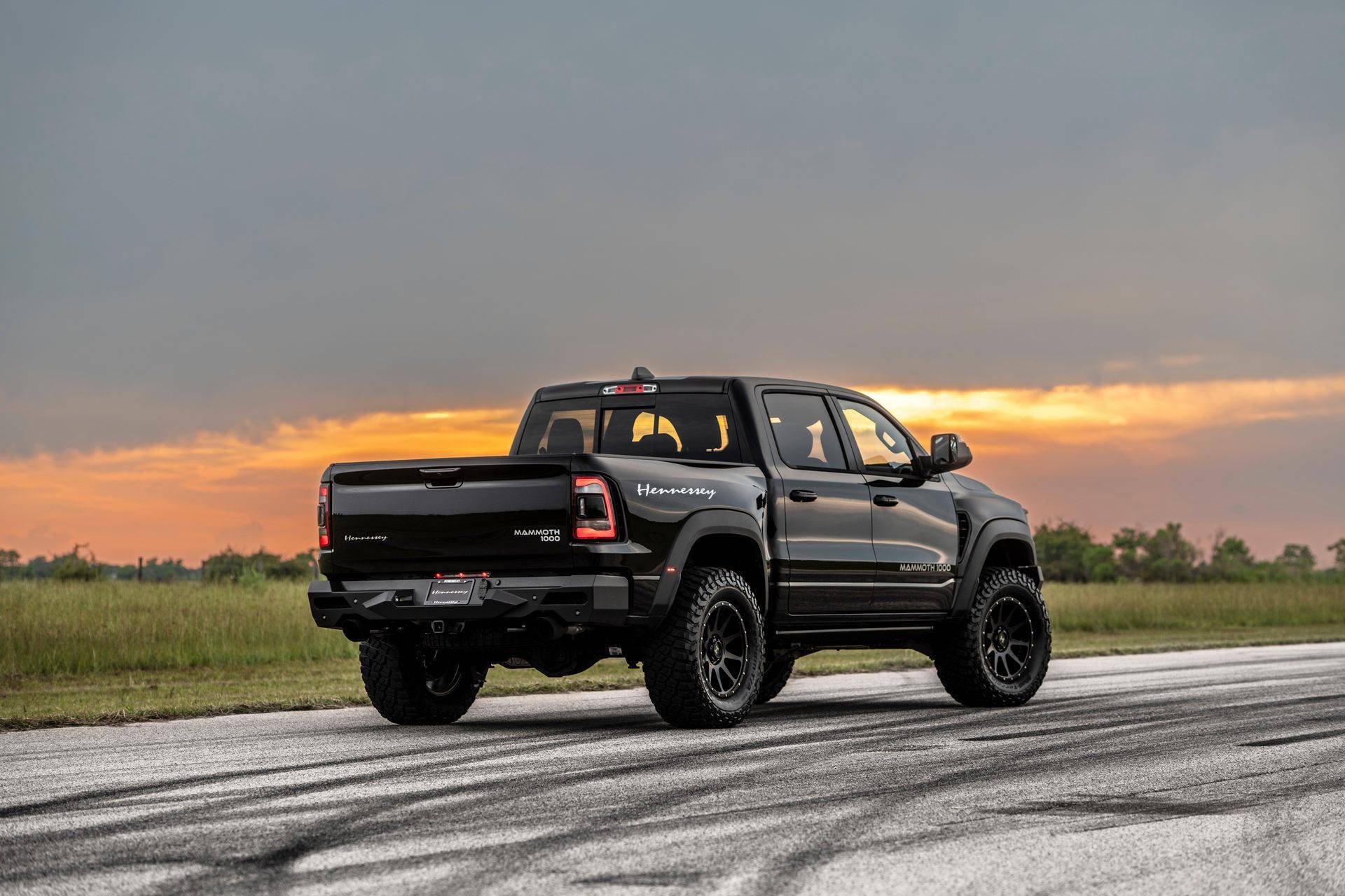 道奇猛犸象1000让你见识1000匹马力皮卡