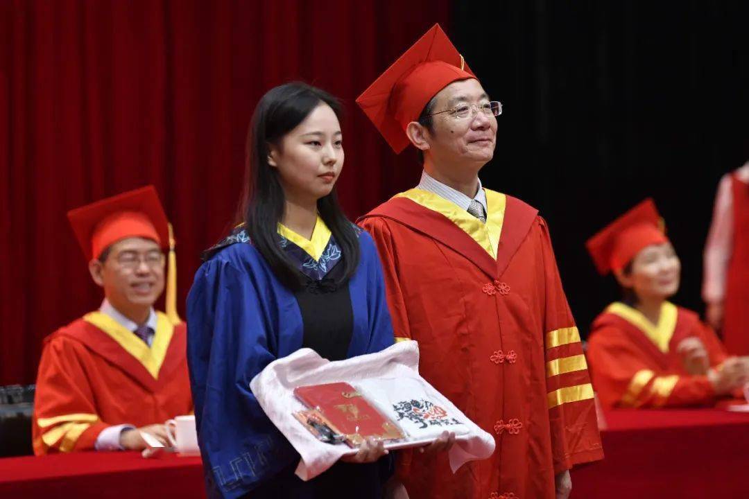上海电力大学2021届本科生研究生毕业典礼隆重举行