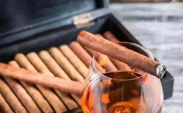 毒性物质的菌类植物制成"果冻"主要成分为新精神活性物质芬纳西泮来源