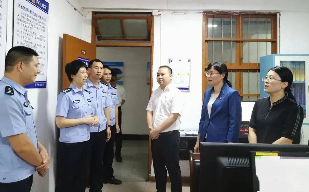 上任第一天漳平市领导调研七一安保维稳和疫情防控工作