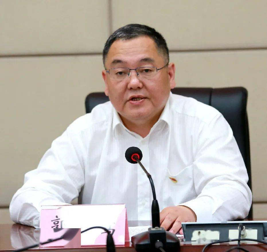 新闻发布会清文件减审批降收费把群众所需所盼所急的事解决好