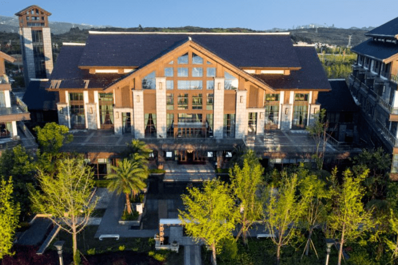 兴义湖景国际酒店