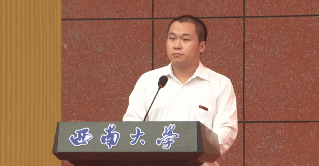 博士论文致谢走红后黄国平母校演讲再刷屏