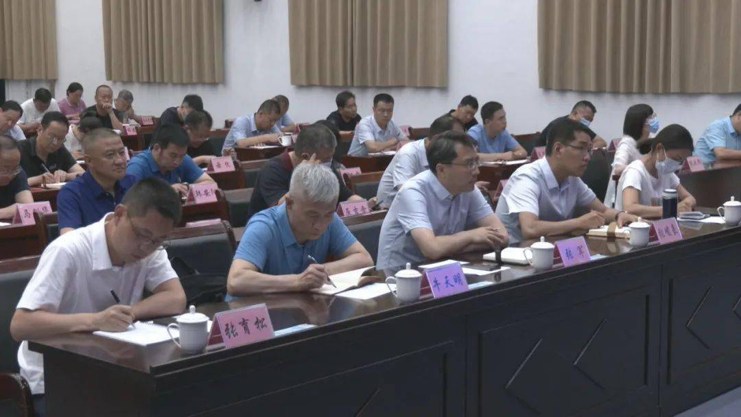 牛天明,县委常委,大阳镇党委书记米娟,县委常委,犁川镇党委书记张育松