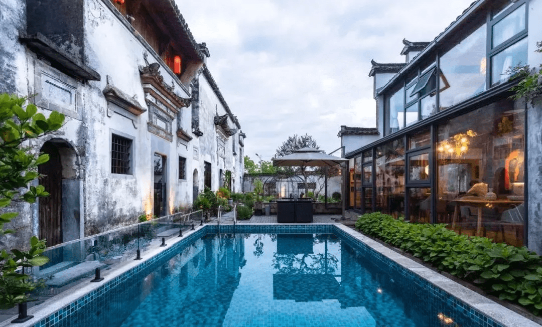黄山宏村亲子泳池民宿,90后道士店长带你来穿越丨庆馀堂