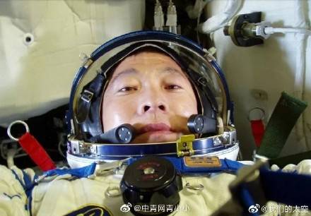 于细|热搜第一！杨利伟曾买很贵的摄像机