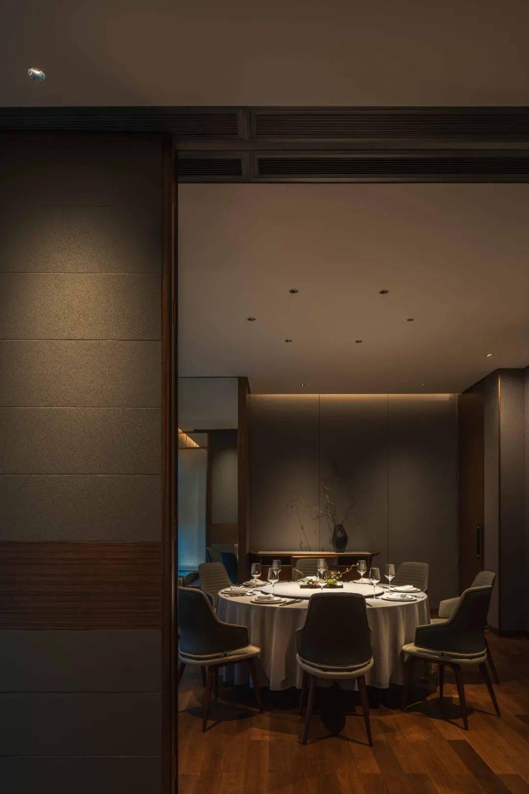 蒋建宇新作虚幻丛林秘境蓝麒麟w店大相设计