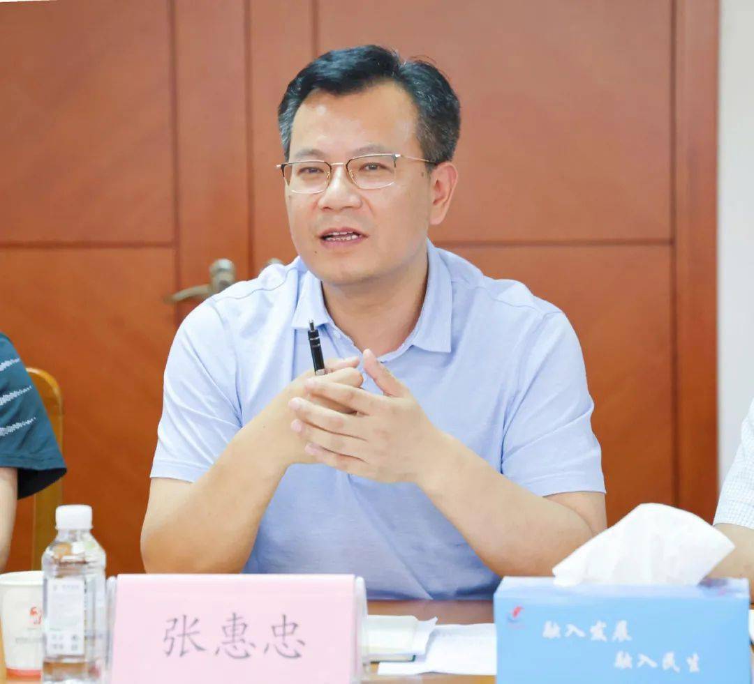 区人大评议区人社局工作座谈会在七都举办_张惠忠