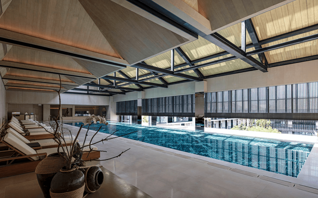 这家酒店的艺术泳池——逍遥游,你绝对不能错过,抽象艺术大师丁乙首度