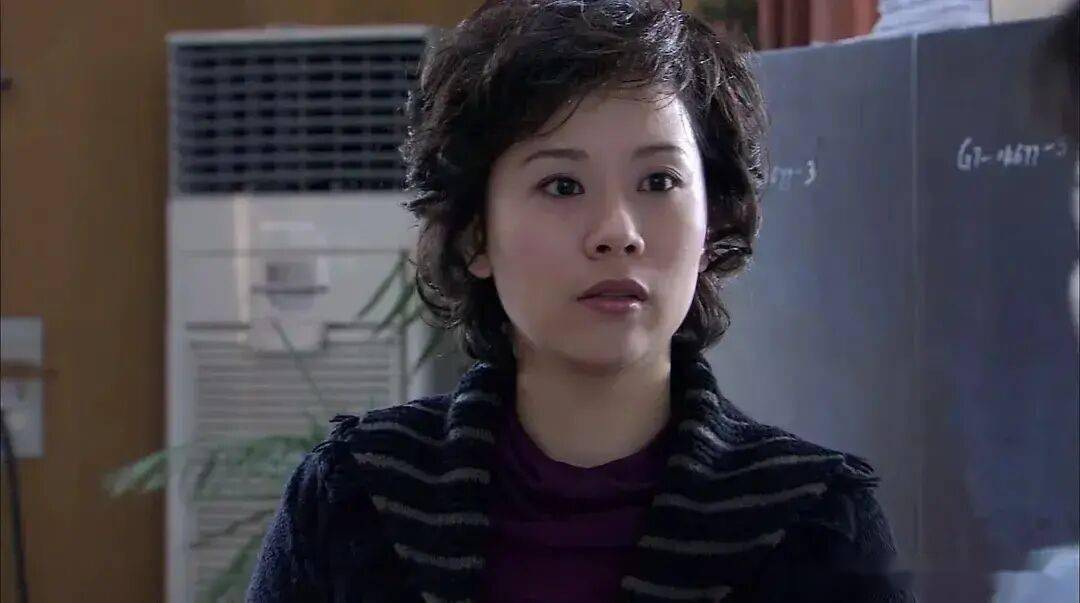 《双面胶》原著:因吃了13块红烧肉,满足了口腹之欲,却丢了性命_胡丽娟