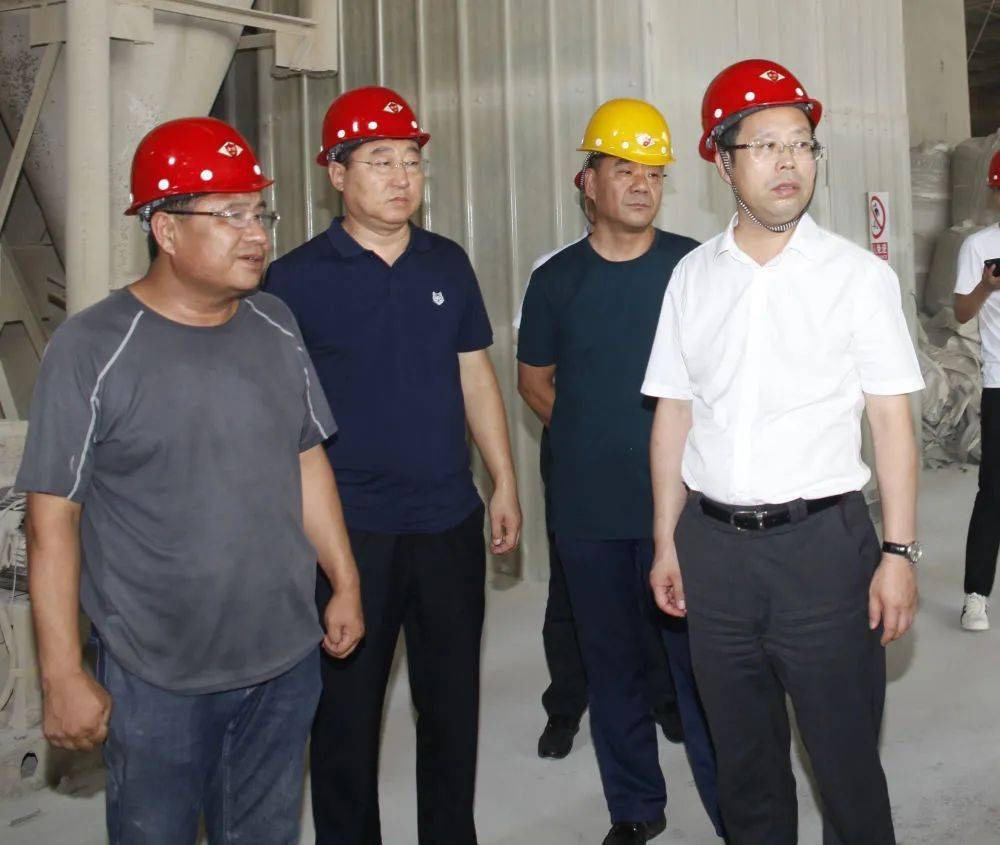 新时代优秀县委书记风采|闻然:为民啃下"硬骨头"