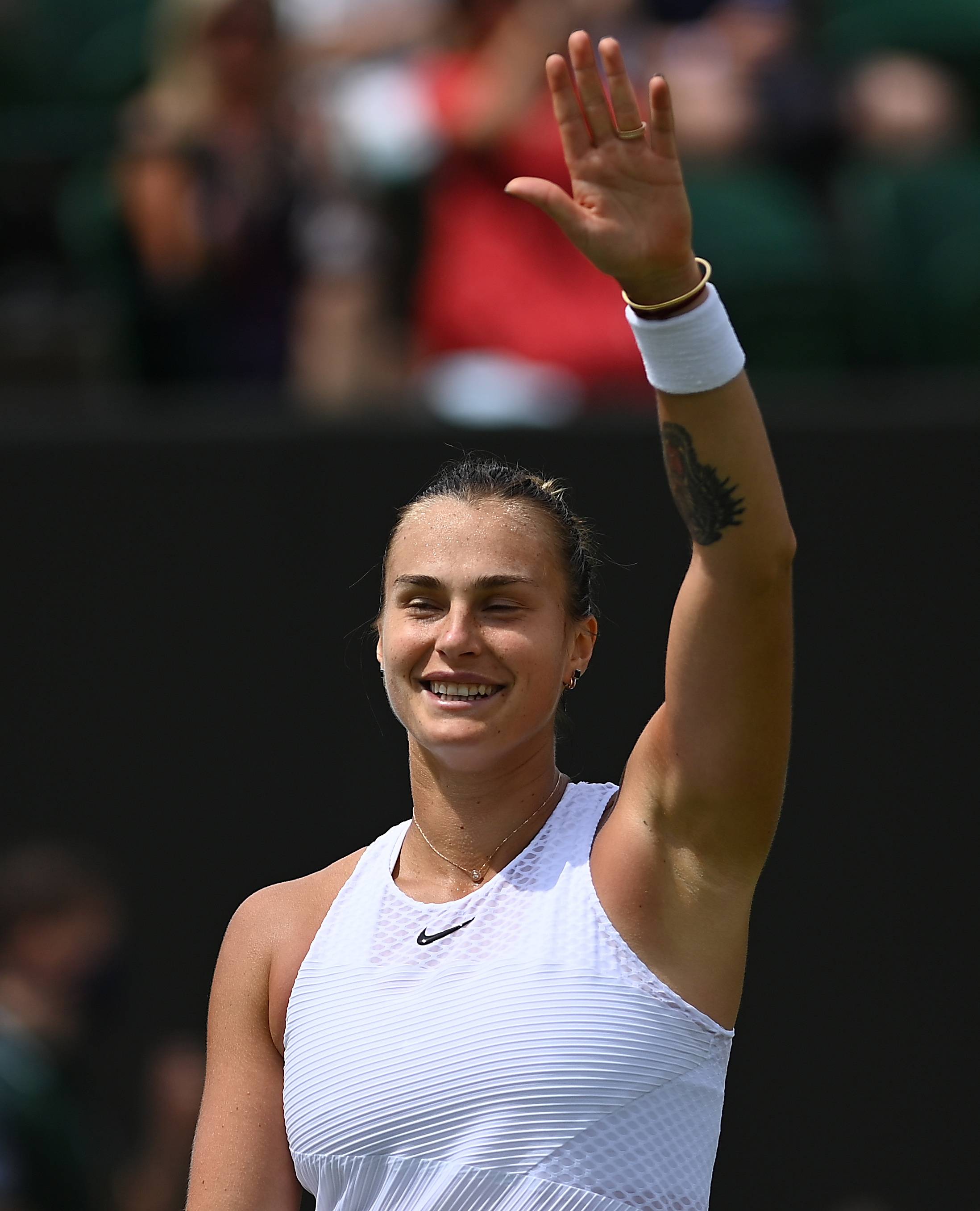 网球温网萨巴伦卡晋级八强