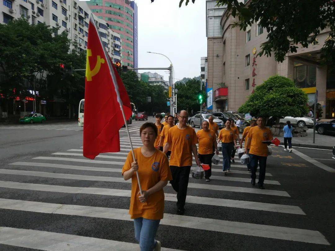 人心|爱心早餐暖人心，环卫工人笑开颜！