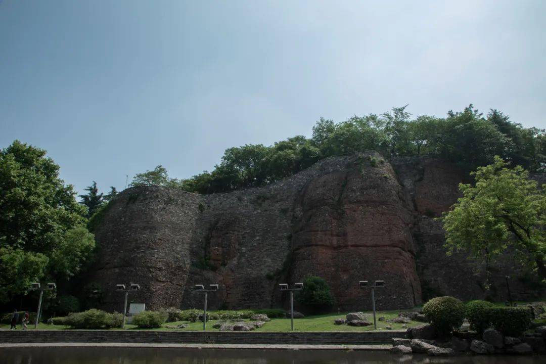 钟山龙蟠 石头虎踞 | 遇见石头城_南京