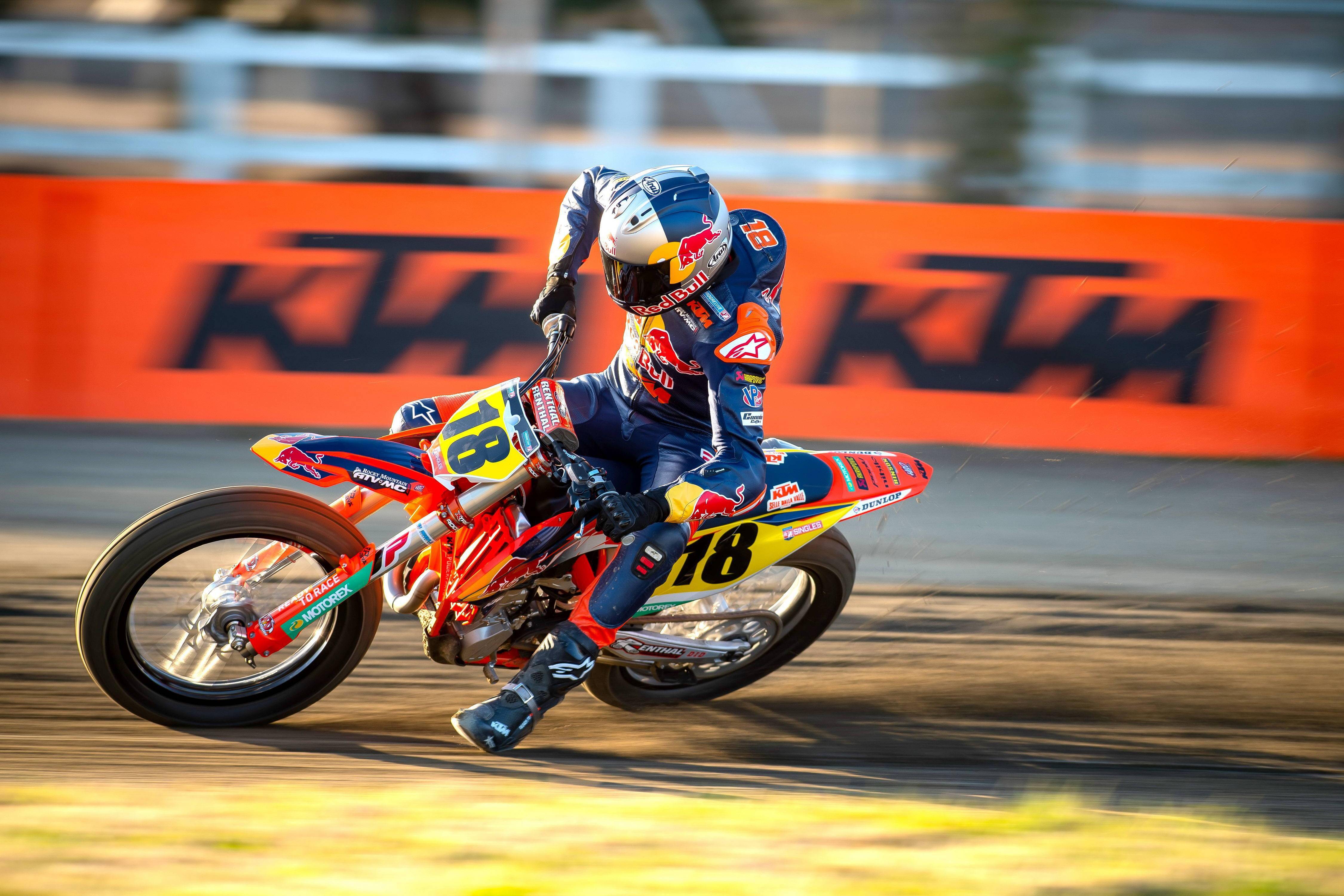 编译:ktm 为何参与 aft 平地泥泞越野赛_菲尔莫尔