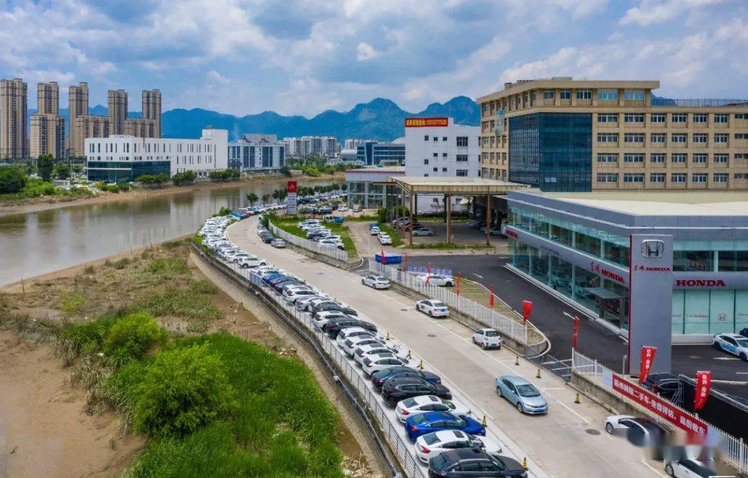 (尚干镇域内销售有32个品牌中规车,聚集效应初步显现) 时下正火的"