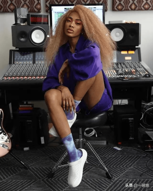 翻车|凉鞋翻车大赏？收下这份夏日鞋子穿搭指南，秒get女星同款大长腿