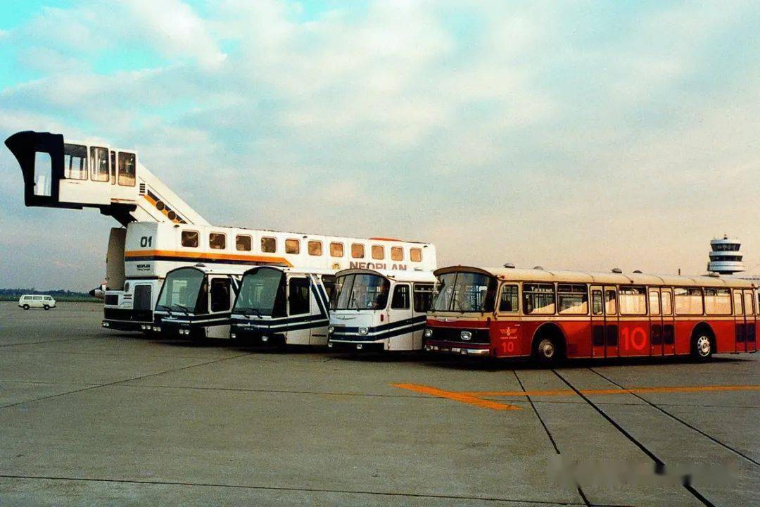 德国豪华客车品牌尼奥普兰迎来建厂86年诞辰_搜狐汽车_搜狐网