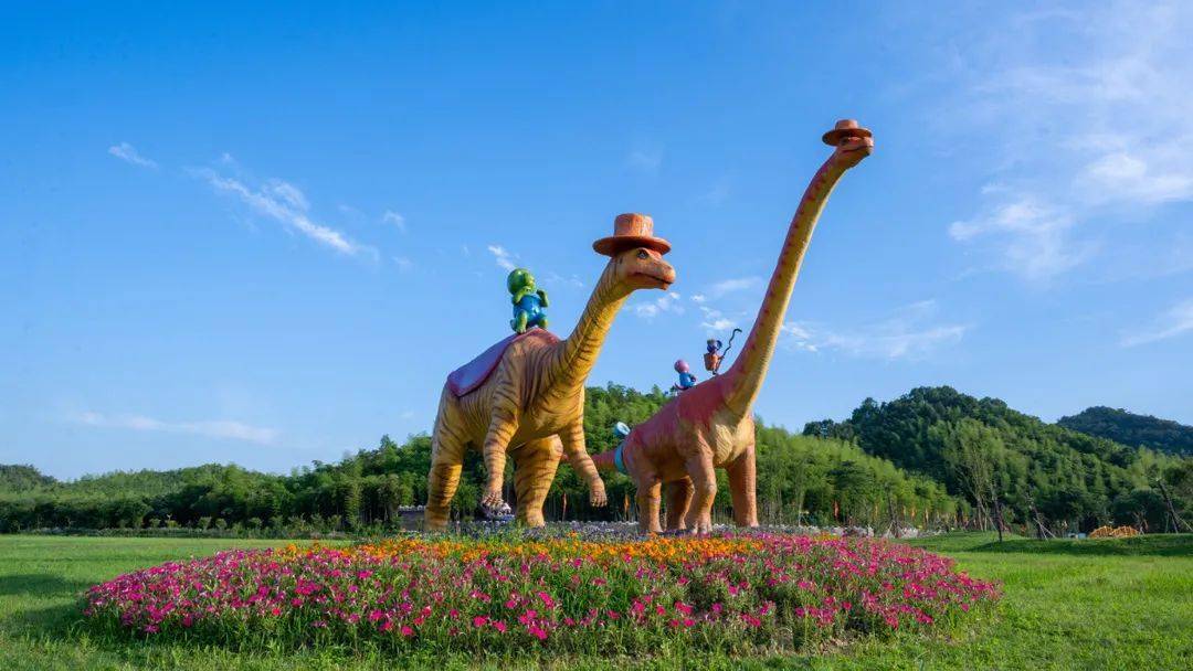 夏日炎炎,一起来龙出没体验一场湿身派对!